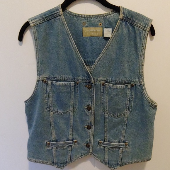 Liz Claiborne Tops - ⭐️Liz Claiborne button up vest